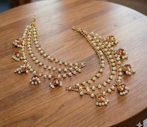 Pearl Traditional Ear Chain